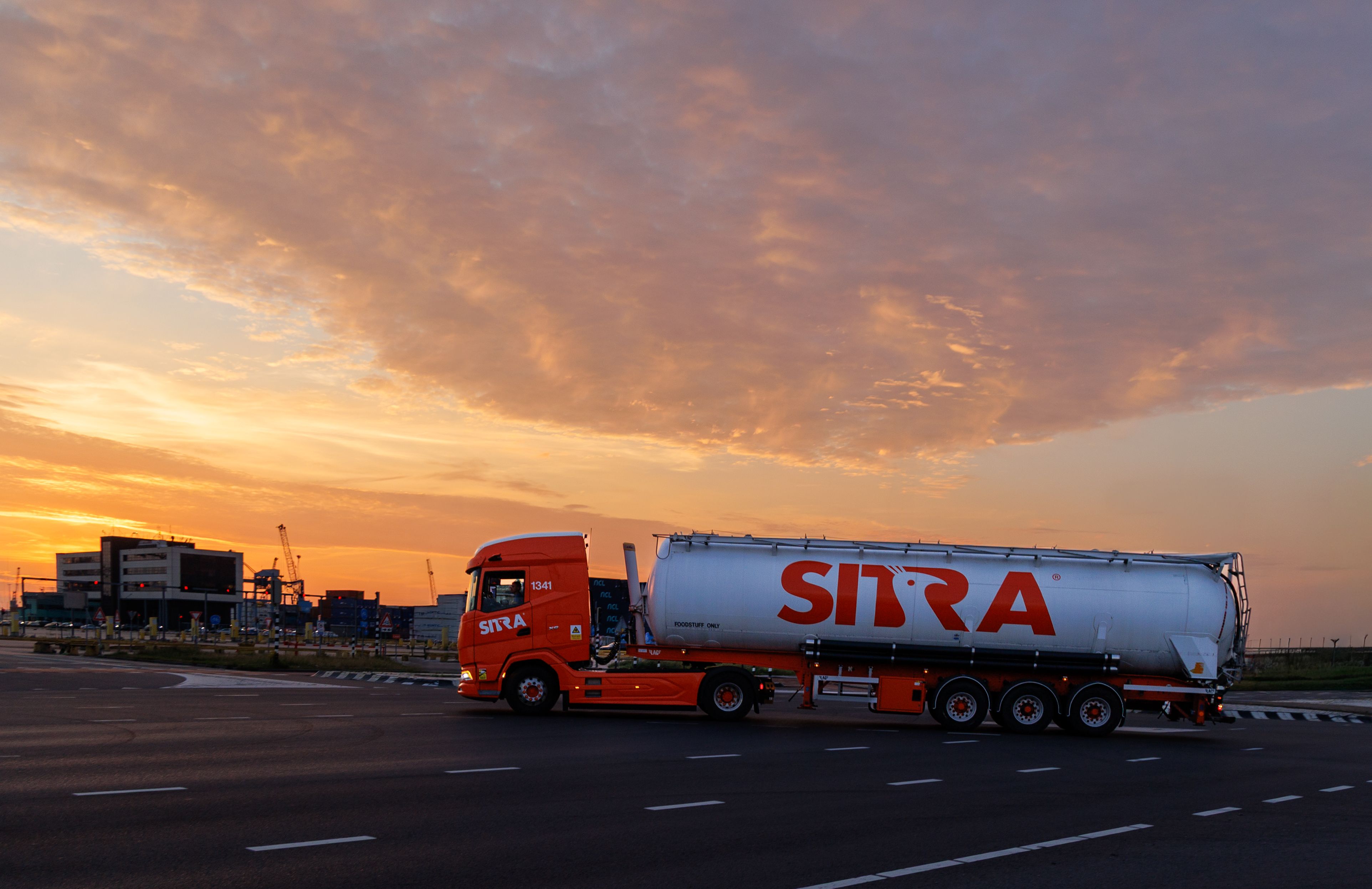 Bulk petroleum supply